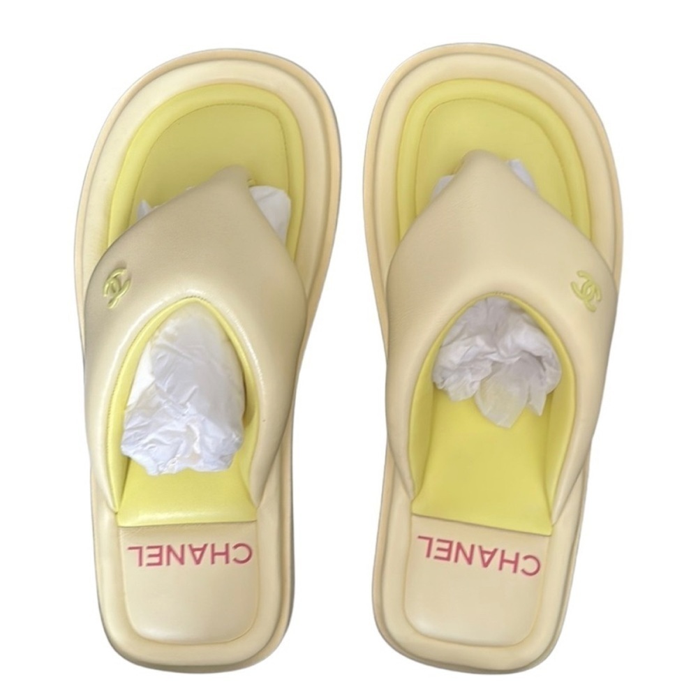 Chanel Flip Flops 22P Lambskin Padded Pool Thong FlipFlop Pillow Sandals Slides - Picture 3 of 16